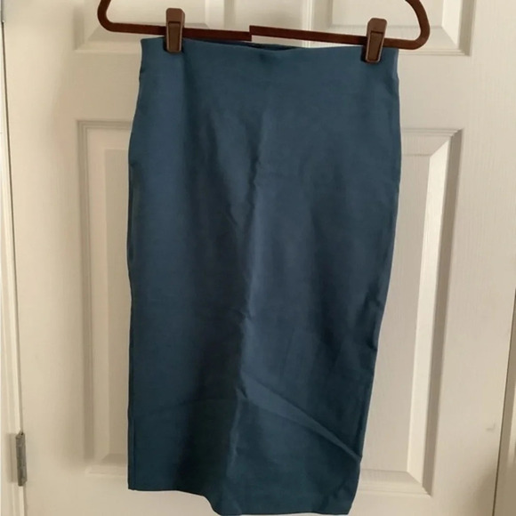 FOREVER 21~BLUE~A-LINE SKIRT~ PULL ON~MEDIUM - Picture 3 of 4